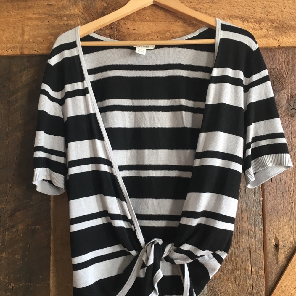 White House Black Market Top Size M